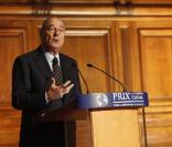 Jacques Chirac à la Sorbonne lors de la remise du premier prix de sa fondation pour la prévention des conflits, le 6/11/09