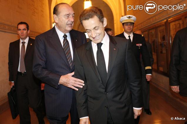Jacques Chirac et Nicolas Sarkozy à la Sorbonne lors de la remise du premier prix de sa fondation pour la prévention des conflits, le 6/11/09