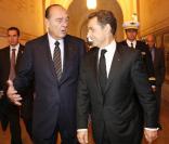 Jacques Chirac et Nicolas Sarkozy à la Sorbonne lors de la remise du premier prix de sa fondation pour la prévention des conflits, le 6/11/09