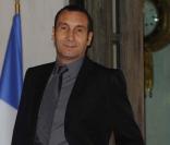 Zinedine Soualem à l'Elysée où Dany Boon reçoit l'insigne de chevalier de la Légion d'honneur, le 10 novembre 2009.