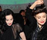 Dita Von Teese très proche de Fergie au VIP Room le 10/11/09<br />