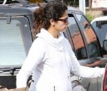 Camilla Alves à Malibu, le 11 novembre 2009