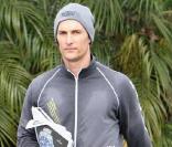 Matthew McConaughey sortant de son club de gym, le 11 novembre 2009 à Malibu