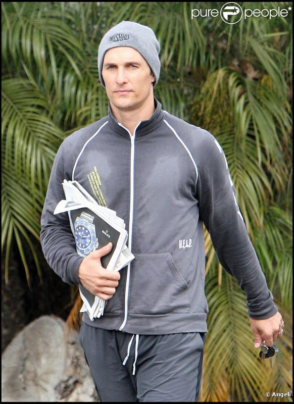 Matthew McConaughey sortant de son club de gym, le 11 novembre 2009 à Malibu