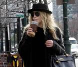 Mary-Kate Olsen et Nate Lowman se promenant à New York, le 15 novembre 2009