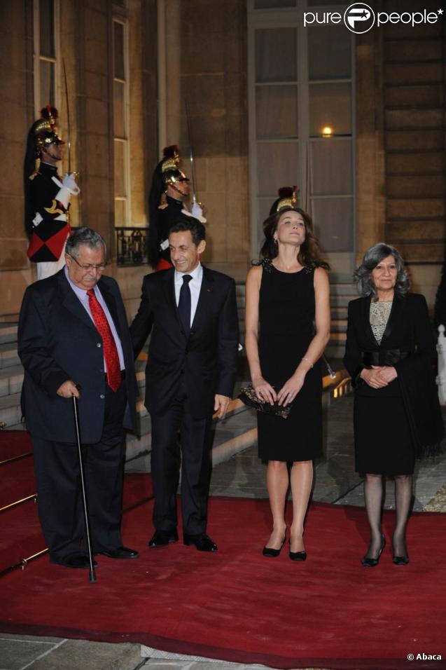 Carla Bruni et Nicolas Sarkozy au dîner d'Etat organisé à l'Elysée en l'honneur du président irakien Jalal Talabani. 16/11/09