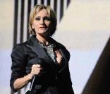 Patricia Kass dévoile ses jambes incroyables en concert à Genève, le 15 novembre 2009.
