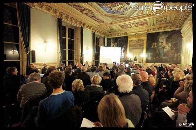 Rachida Dati lors d'une réunion publique à la mairie du 7ème arrondissement, le 16 novembre 2009