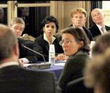 Rachida Dati lors d\'une réunion publique à la mairie du 7ème arrondissement, le 16 novembre 2009