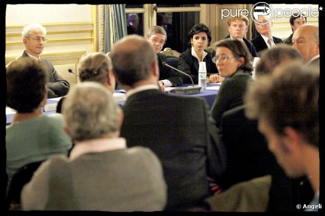 Rachida Dati lors d'une réunion publique à la mairie du 7ème arrondissement, le 16 novembre 2009