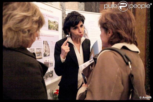 Rachida Dati lors d'une réunion publique à la mairie du 7ème arrondissement, le 16 novembre 2009