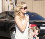 Kate Hudson et son fils Ryder à Los Angeles, le 19 novembre 2009