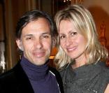 Paul et Luana Belmondo le 19 novembre 2009 lors des enchères Frimousses à Drouot-Montaigne à Paris en faveur des enfants du Darfour