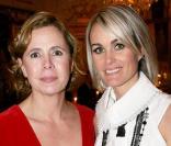 Agatha Ruiz de la Prada et Laeticia Hallyday le 19 novembre 2009 lors des enchères Frimousses à Drouot-Montaigne à Paris en faveur des enfants du Darfour