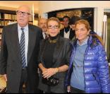 Emmanuel Philibert de Savoie présente son livre L'histoire d'un prince. Le prince Victor Emmanuel de Savoie, la princesse Marina Doria de Savoie et Clarissa Melzi D'Eril sont venus le soutenir. 19/11/09