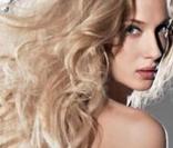Eva Riccobono, tout ce que l'Italie a de plus sexy, regardez, elle s'offre à vous...