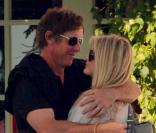 Dennis Quaid et sa femme Kimberly Buffington partagent un moment de tendresse après avoir déjeuné au Ivy Shore à Santa Monica le 14 novembre 2009