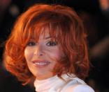 Mylène Farmer, qui sortira dans quelques jours un double album live, accorde une interview exclusive à  Télé 7 Jours  dans son édition du lundi 7 décembre.