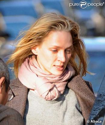 Uma Thurman devant chez elle à New York