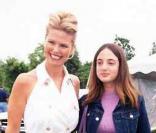 Alexa Ray Joel avec sa mère Christie Brinkley en mai 2001