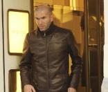 Zinedine Zidane et sa femme Véronique en virée shopping dans les rues de Madrid, le 8 décembre 2009.