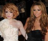 Nicola Roberts et Kimberley Walsh, à l'occasion de l'avant-première de  St Trinian's 2 , qui s'est tenue à l'Empire de Leicester Square à Londres, le 9 décembre 2009.