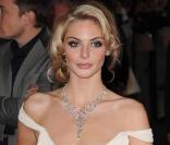 La très séduisante Tamsin Egerton, à l'occasion de l'avant-première de  St Trinian's 2 , qui s'est tenue à l'Empire de Leicester Square à Londres, le 9 décembre 2009.