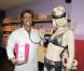 Titoff en blonde dans un sex-shop... va vous hypnotiser !