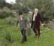 Caponi (Jean Benguigui) et le Dr Ottavio della Rocca (Jacques Weber), réunis pour leurs enfants 