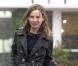 Calista Flockhart : Elle joue sa Mère Noël et affronte... la tempête !