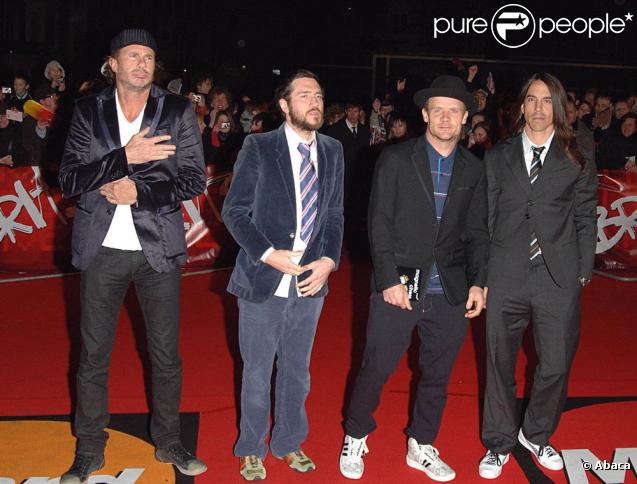 Les Red Hot Chili Peppers se séparent de leur guitariste. Triste nouvelle pour les fans du groupe.