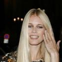 Claudia Schiffer : Traitement de faveur honteux pour le top model coincé dans l'Eurostar !