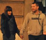 Sam Worthington et sa délicieuse compagne en promenade romantique dans les rues de Paris, en décembre 2009.