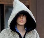 Agyness Deyn à New York avec son chien le 21/12/09