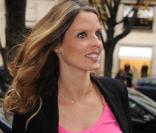 Sylvie Tellier, très, très enceinte : c'est pour bientôt ! (7 décembre 2009) 