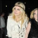 La ravissante Pixie Lott n'attend pas le "31" pour... faire la fête !
