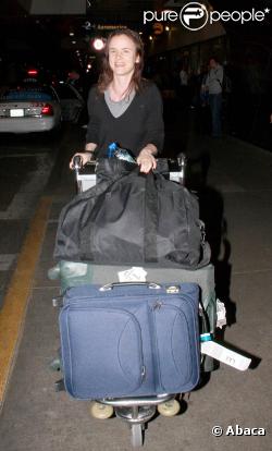 Juliette Lewis arrive à l'aéroport de Los Angeles, LAX, le 3 janvier 2010