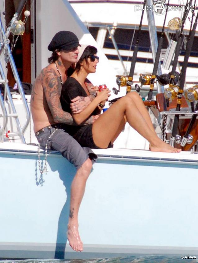 Tommy Lee en vacances à Mexico avec sa chérie (21 décembre 2009)