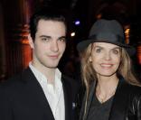 Cyrielle Clair et son fils Jorel Roth à la soirée de lancement des soldes d'hiver, à l'Hôtel Westin, à Paris. 5 janvier 2009