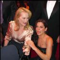 Meryl Streep et Sandra Bullock : Elles se battent et se font... un gros bisou sur la bouche !