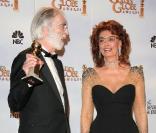 Meilleur film en langue étrangère : Le Ruban blanc. Le réalisateur Autrichien Michael Haneke a reçu le prix des mains de Sophia Lorenlors de la 67e cérémonie des Golden Globes à Los Angeles le 17 janvier 2010