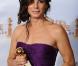 Meilleure actrice dans un drame ou comédie dramatique : Sandra Bullock (The Blind Side) qui a reçu le prix des mains de Mickey Rourke, lors de la 67e cérémonie des Golden Globes à Los Angeles le 17 janvier 2010