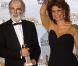 Meilleur film en langue étrangère : Le Ruban blanc de l'Autrichien Michael Haneke qui a reçu le prix des mains de Sophia Loren, lors de la 67e cérémonie des Golden Globes à Los Angeles le 17 janvier 2010