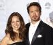 Meilleur acteur dans une comédie (Sherlock Holmes), Robert Downey Jr. avec sa femme Susan, lors de la 67e cérémonie des Golden Globes à Los Angeles le 17 janvier 2010
