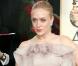 Chloë Sevigny parfaite en robe poudrée Valentino