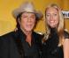 Le cowboy Mickey Rourke et sa charmante petite amie à l'occasion de l'after party des Golden Globe Awards, organisée par la Weinstein Company au Bar 210 de Los Angeles, le 17 janvier 2010.