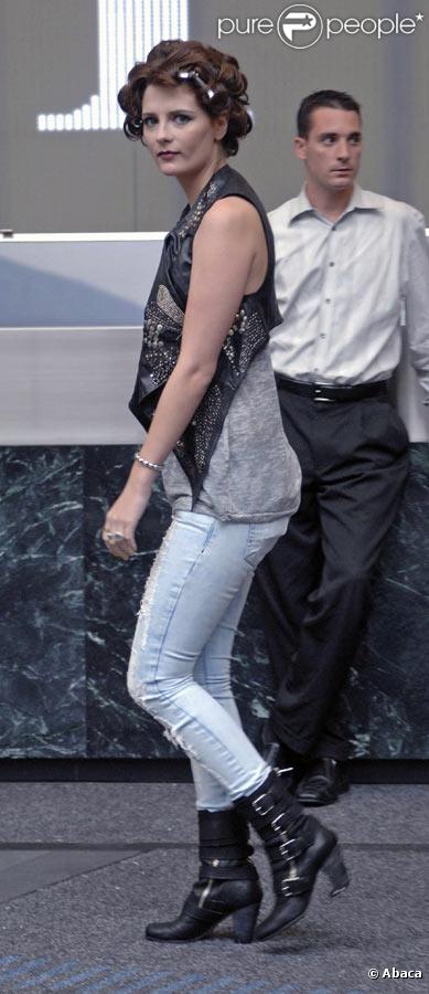 Mischa Barton sur le tournage de The Beautiful Life à New-York en septembre 2009 