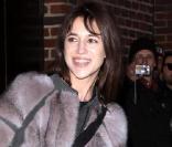 Charlotte Gainsbourg à New York, fidèle à son look masculin-féminin et toujours aussi glamour et rock 