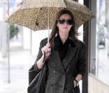 Nicky Hilton en blazer d'homme, legging et bottines à lacets. un parfait look city-chic.  