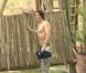 Grégory Basso, consterné à la découverte de la douche de la Ferme.